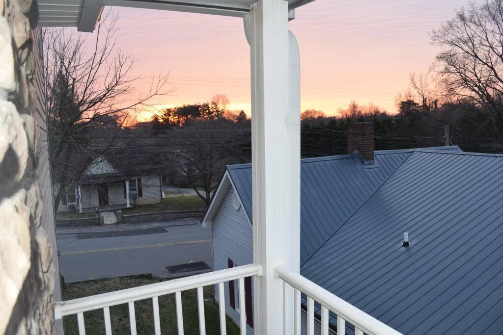 Skinny Big House In Jefferson City Esterno foto